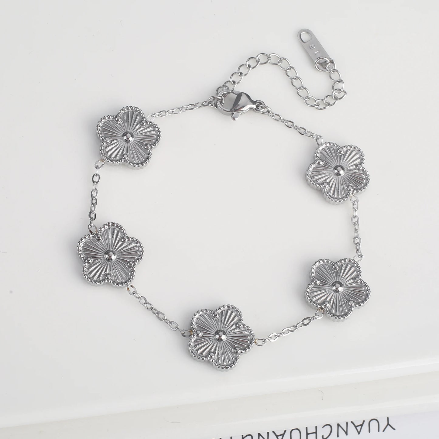 High Quality 316L Metal Laser Five Leaf Flower Charm Bracelet Classic for Woman Stainless Steel Party Jewelry Trend Clover