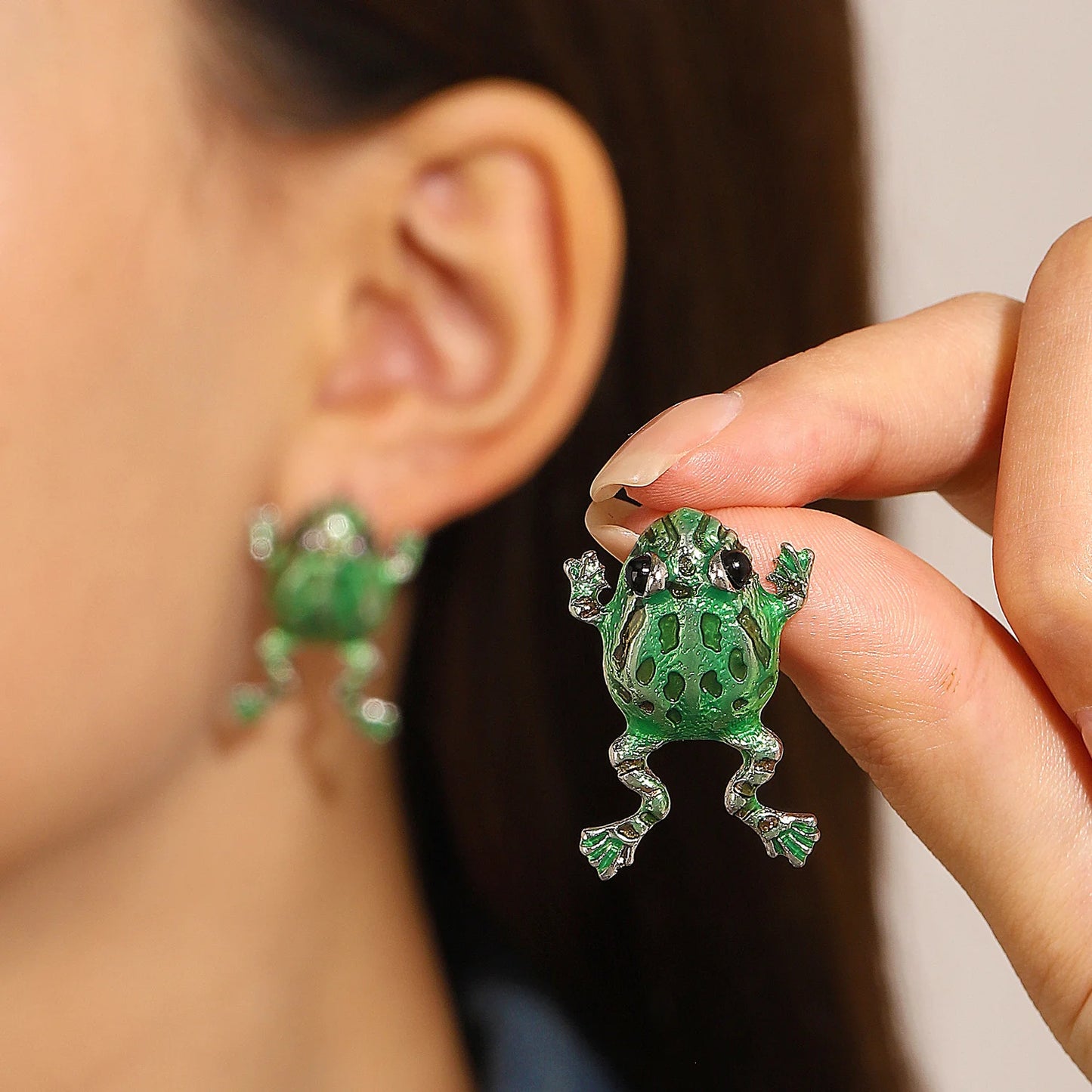 Cute Funny Green Frog Animal Ear Cuff Women's Earrings Without Ear Hole Ear Bone Clamp Girl Jewelry